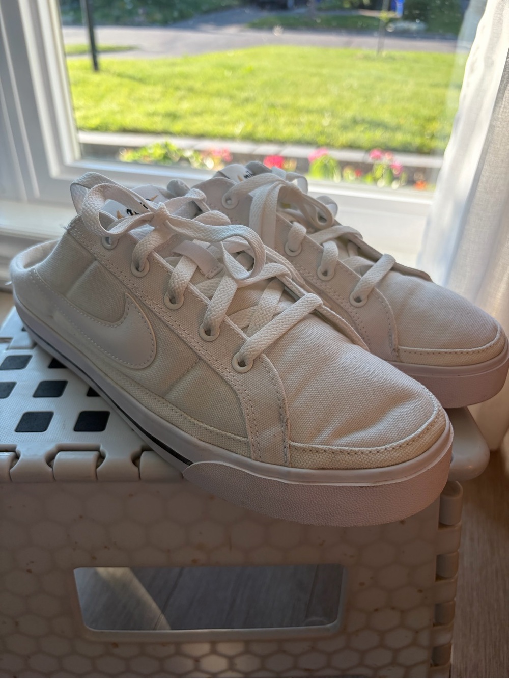 Nike Court Legacy Mule women’s sneakers